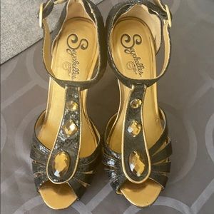 Seychelles black and gold embellished sandals